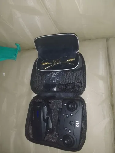Vendo ou troco esse kit de drone e óculos sem grau por drone com camera boa