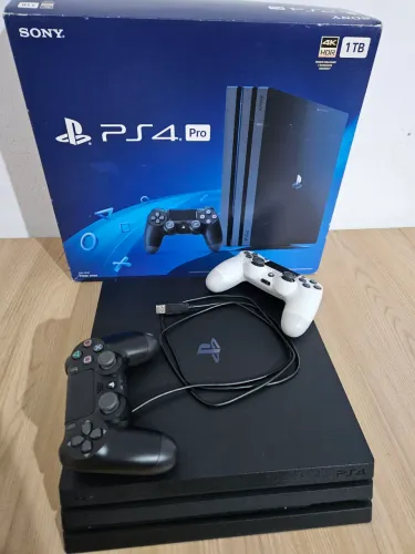 PS4 Pro 1 Tb + 2 Controles e caixa original