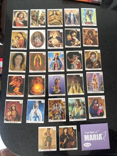 27 figurinhas de Maria