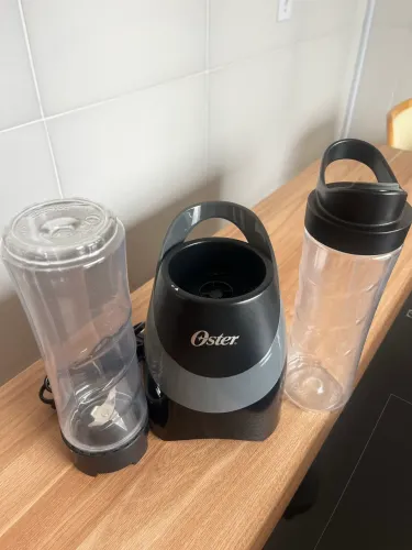 VENDO BLENDER OSTER MYBLEND!