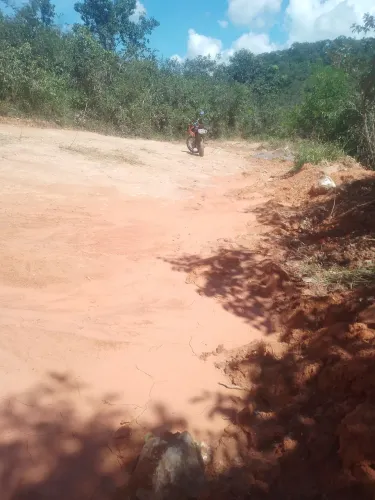 Vendo area com documento  troco em motos tambem mas um dinheiro 