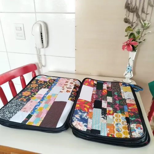 Cada peça de jogo americano com resíduo têxtil, uma opção sustentável para sua casa