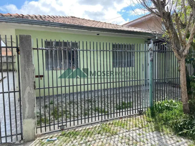 Casa Residêncial com 2 quartos para alugar, 61.00 m2 por R$ 2150.00 - Cajuru - Curitiba/PR