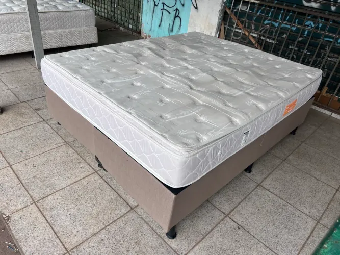 Cama Box Queen