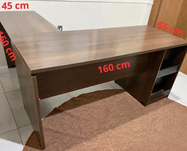 Mesa + Armário para escritório