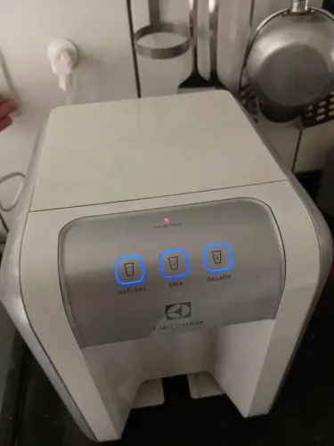 Vendo 2 purificador de água liga mais não gela 150 cada