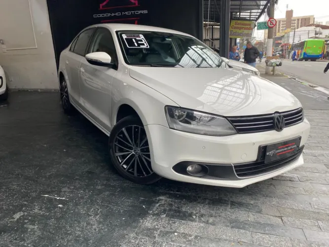 Volkswagen Jetta Comfortline 2.0 T.flex 8V 4P Tipt. 2013