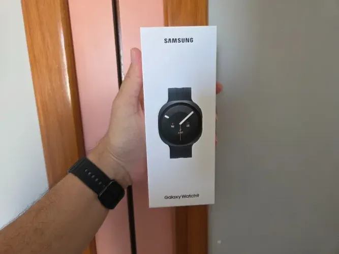 Samsung Galaxy Watch9 Smartwatch 44mm BT - Lacrado