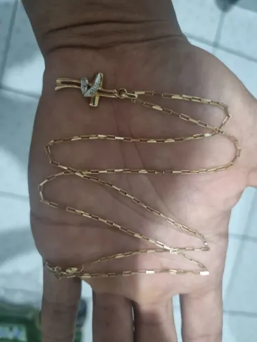 Vendo corente em ouro valor $4.900 pra vender rapido
