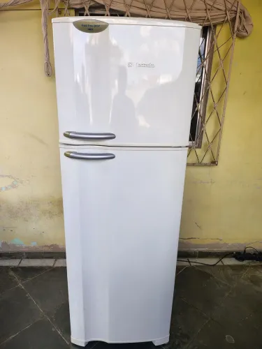 Geladeira Eletrolux duplex Frost Free