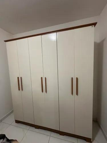 Guarda Roupa 7 portas