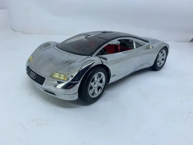 Miniatura Revell 1/18 Audi Avus - Maravilhosa!