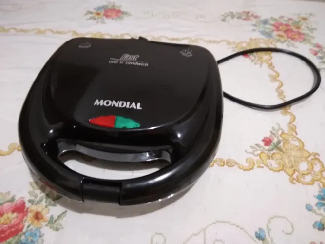 Sanduicheira fast grill mondial.