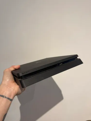 {somente venda} PS4 Slim + 2 controles