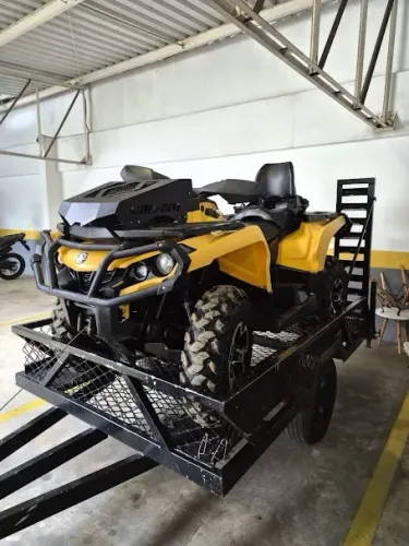 Quadri CAM AM 4x4 Aut. com Guincho Novíssimo Aceita Troca por Carro