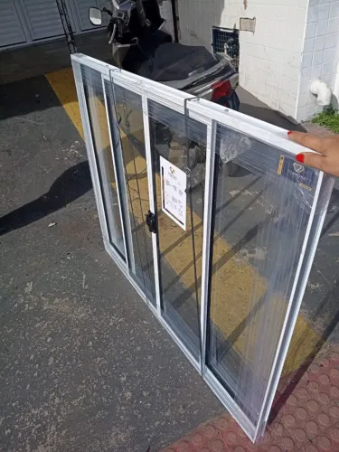 JANELA 1.00X1.20 4 FOLHAS BRANCA IMPERDIVEL
