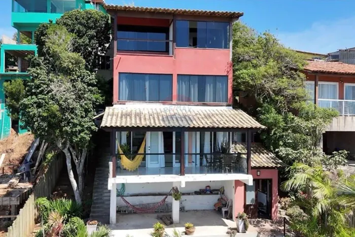 Casa à venda no Bosque do Peró com Vista Panorâmica