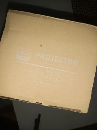 Projector Led Ultra HD High Dynamic Ranger (NA CAIXA-NOVO)