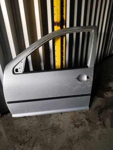 Porta dianteira esquerda Golf Sapão Sportline 