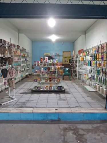 Vendo Loja de Cosméticos Completa - Estoque + Mobiliário + Estrutura Pronta