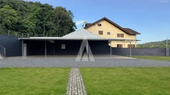 Terreno com 1.179,44m² à venda no bairro Glória em Joinville-SC por R$1.250.000,00.