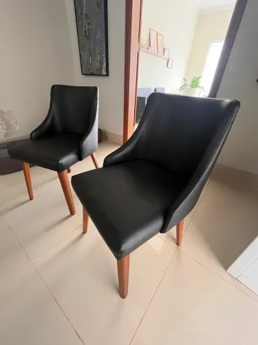 2 Poltronas Pretas