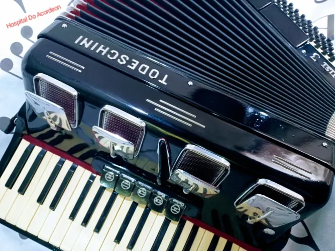 Acordeon Todeschini 80 bxs artist 3 .