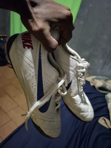 Society futsal nike, tam 43 usada somente 4 meses nova nova