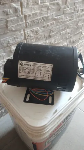 Motor Elétrico Nova 0,5CV 2 Pólos Trifásico 220/380V IP21