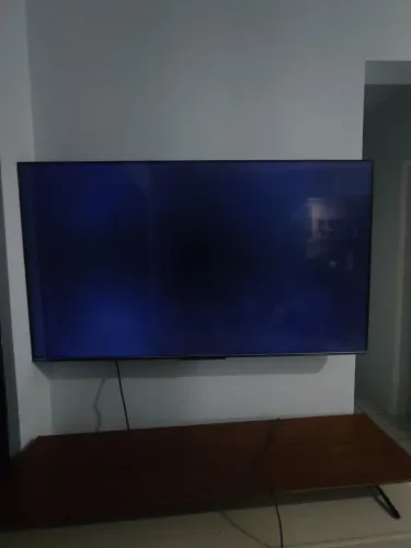TV TCL 65 QLED 65C725 - Defeito no display