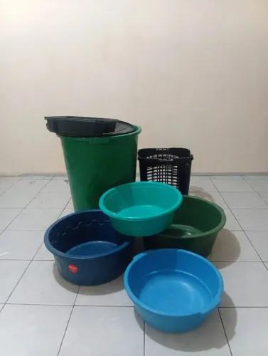 Kit com bacia e baudes 6intm