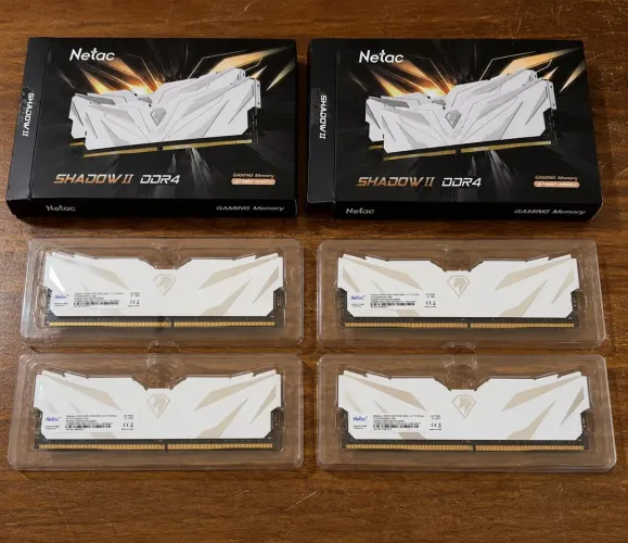 2 Kits Memória RAM 4x8gb = 32gb 3200mhz DDR4 Netac ( LACRADA)