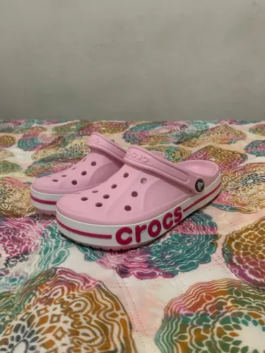CROCS Bayaband Clog - Rosa