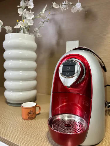 Máquina de Café MultiBebidas Versa Automática TRES CORAÇÕES 