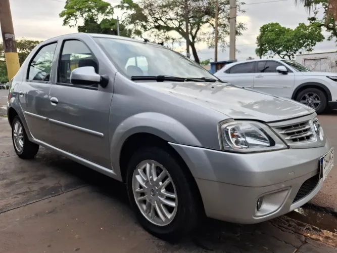Renault Logan Privilège Hi-flex 1.6 8V 4P 2010