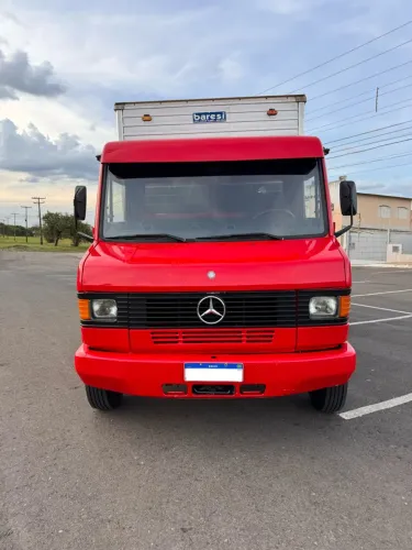MB 710 Ano 2000 Bau 5,50M