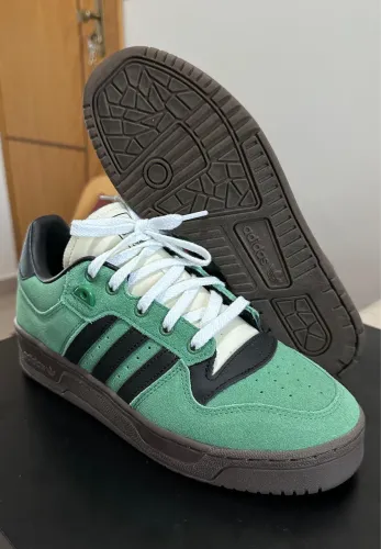 TÊNIS ADIDAS RIVALRY 86 LOW VERDE