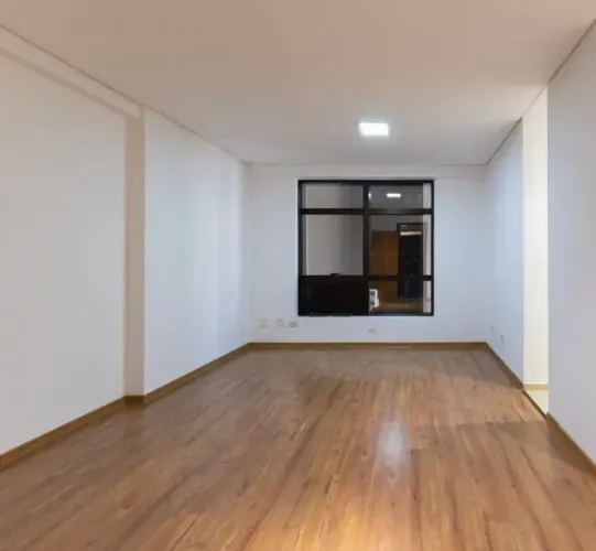 Excelente sala comercial  para Locação  Bairro Água Verde - 35 m2