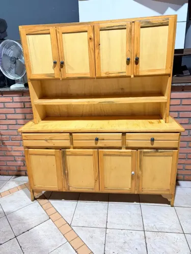 Armário de cozinha de madeira (PINOS) bem conservado ((ENTREGO GRATIS)) que