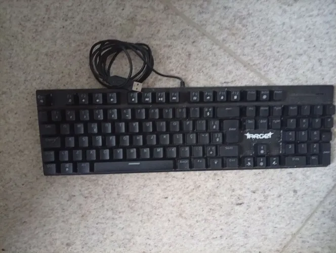 Teclado gamer 100%. Switch azul
