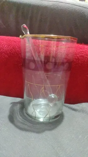 Copo para drinks em cristal decorado peça vintage <br>Em ótimas condições <br><br>