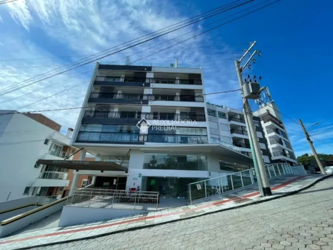 Excelente loja disponível para aluguel no bairro João Paulo, Florianópolis.