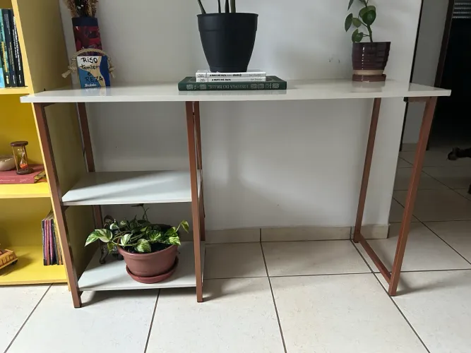 Escrivaninha/Aparador