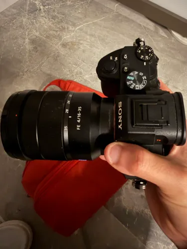 SONY A7iii (impecável)