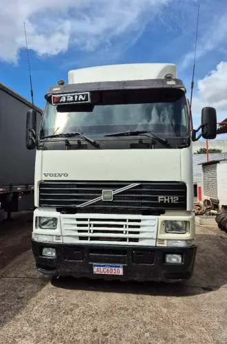 Volvo FH12 2003/2003 com ou sem rastreador