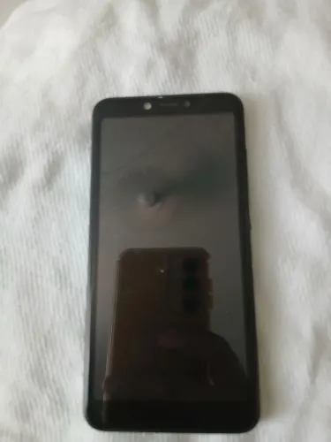 Celular. Não funciona so pra ser retirado peças