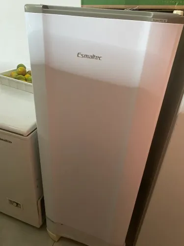 GELADEIRA ESMALTEC