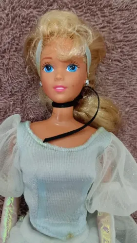 Barbie cinderela vintage anos 90