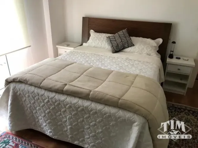 Apartamento- Petrópolis, Vila Militar