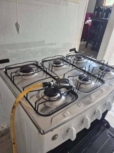 Fogão 6 bocas usado mas ótimo. Por apenas 190